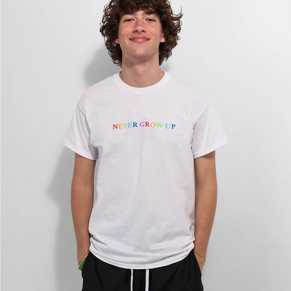 Zumiez: Never Grow Up T-Shirt Nwt